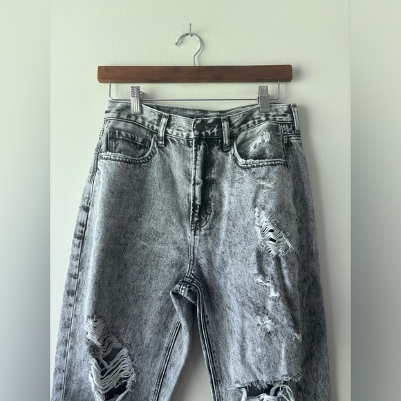 American Eagle gray ripped jeans regular size 4 - Picture 2 of 7